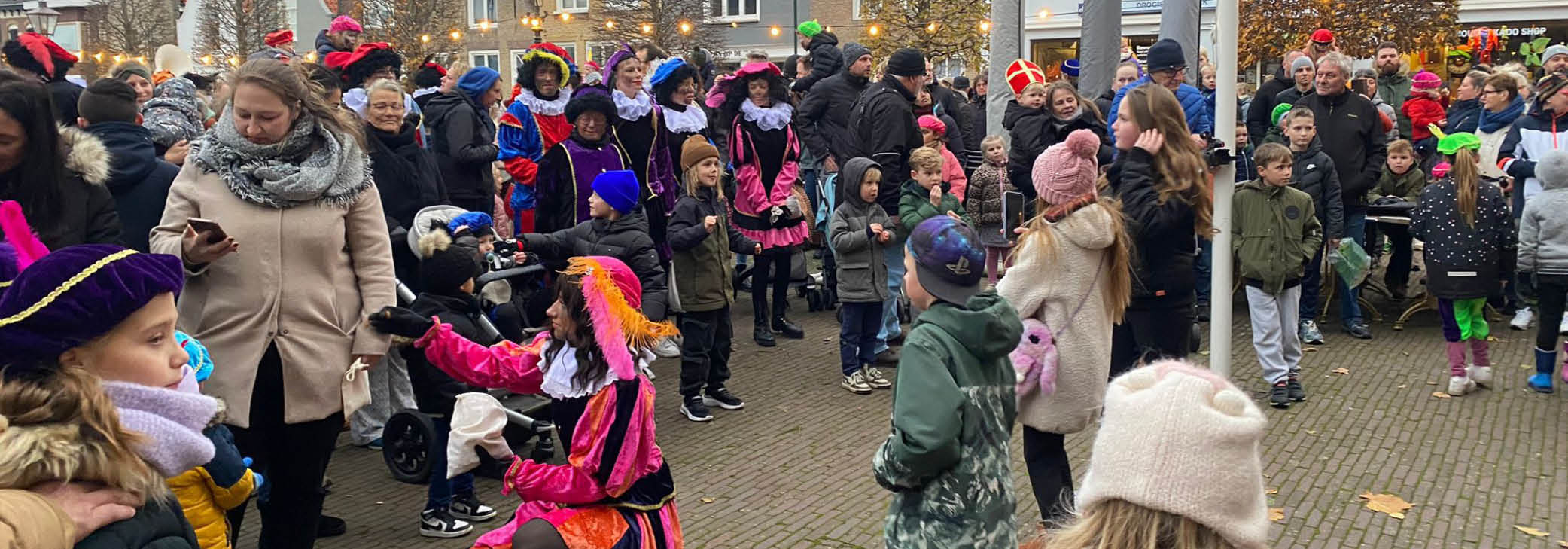 Intocht Sinterklaas en zijn pieten