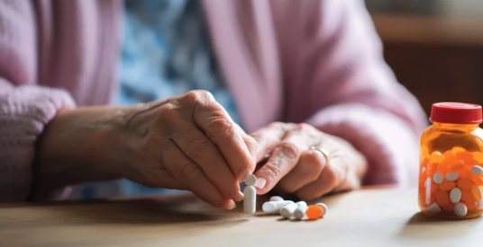 MC Pluimpot: Ouder worden komt met gebreken